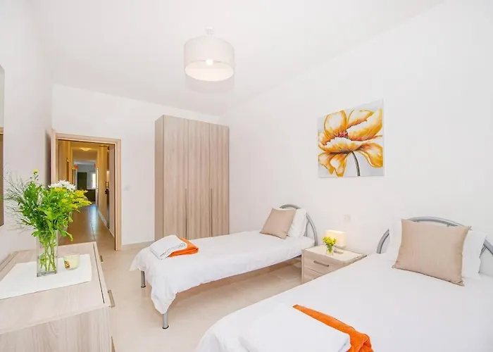 Sea View Suite! Διαμέρισμα Marsalforn