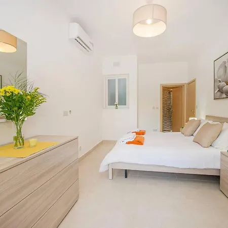 Daire Sea View Suite! Marsalforn